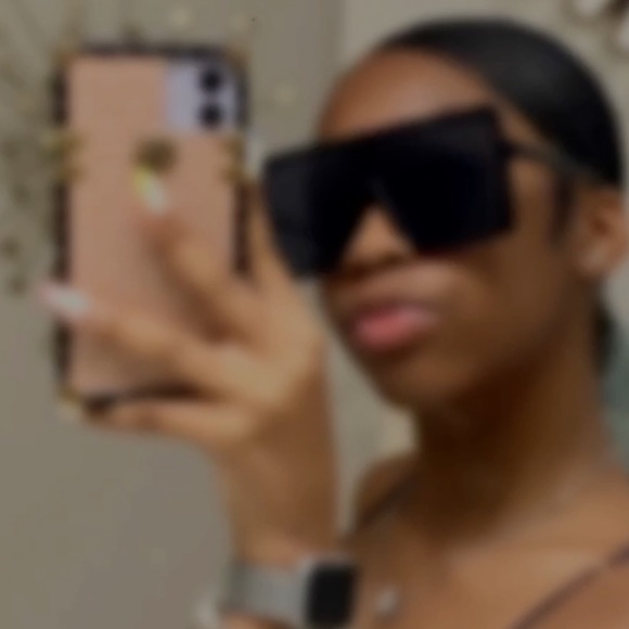 Meet your Posher, Vaniyah - Picture 1 of 1